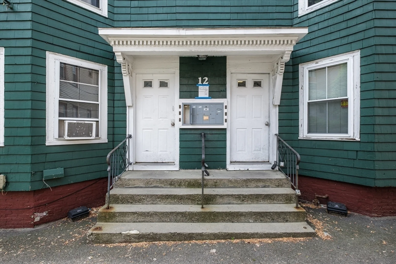 12, Kilby St., Unit 2L, Union Square, Somerville, MA, 02143