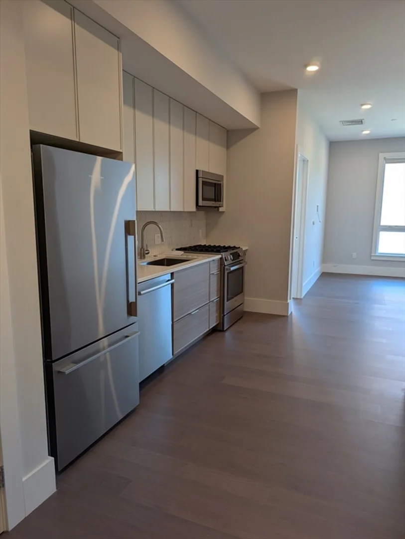 3193, Washington St., Unit PH6, Jamaica Plain, Boston, MA, 02130