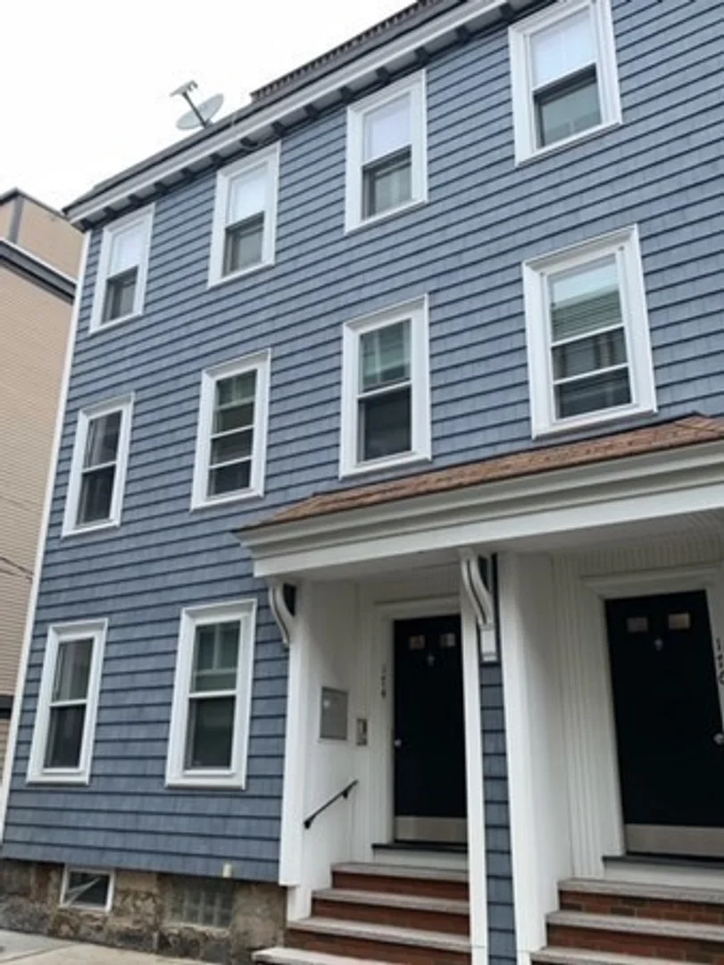 174, Bowen St., Unit 1, South Boston, Boston, MA, 02127