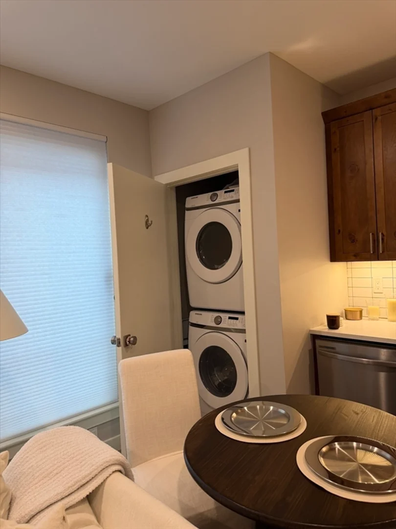 400, West Broadway, Unit 404, South Boston, Boston, MA, 02127