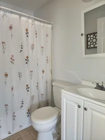 Gesamte Unterkunft im Wohnheim in der 122, Berkshire St., Unit 9(4A), East Cambridge, Cambridge, MA, 02141, bild 10 von 14