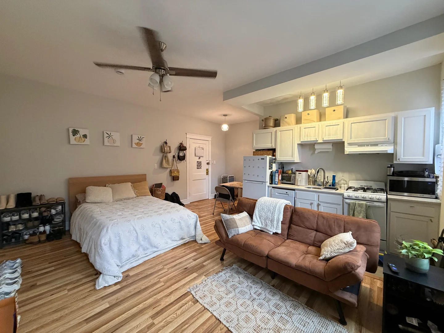 Student-friendly studio with excellent transport links in 