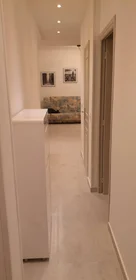 Studio at Avenue Louis Gallet, image 2 of 16