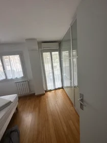 Studio at Rue Bricka, image 6 of 7