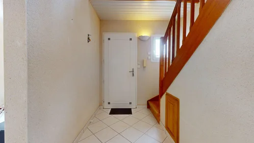 Chambre privée à 51 Rue Barra, image 16 de 26