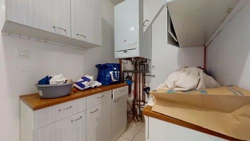 Chambre privée à 51 Rue Barra, image 17 de 26