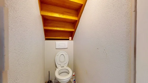 Chambre privée à 51 Rue Barra, image 20 de 26