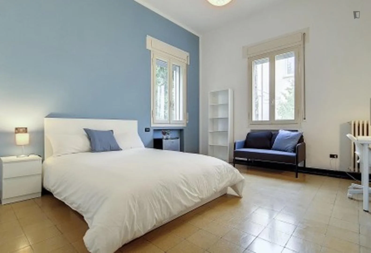 Room for rent in student apartment in , fully furnished