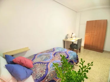 Özel oda konumu Carrer d'Isaac Peral, 46100 Burjassot, Valencia, Spain, 1 28 görüntüsü
