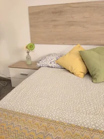 Quarto privado em Carrer Vista Alegre, 46100 Burjassot, Valencia, Spain, imagem 1 de 10