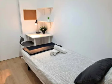Özel oda konumu C. de Jorge Juan, 46100 Burjassot, Valencia, Spain, 3 31 görüntüsü
