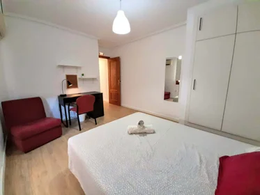 Özel oda konumu C. de Jorge Juan, 46100 Burjassot, Valencia, Spain, 1 19 görüntüsü