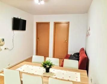 Özel oda konumu C. de Jorge Juan, 46100 Burjassot, Valencia, Spain, 11 19 görüntüsü