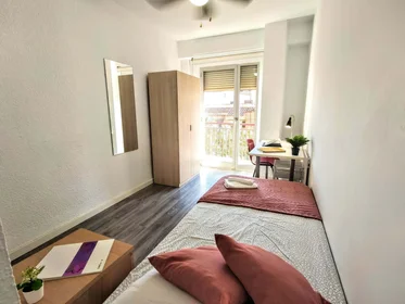 Özel oda konumu Carretera de Llíria, 46100 Burjassot, Valencia, Spain, 2 18 görüntüsü