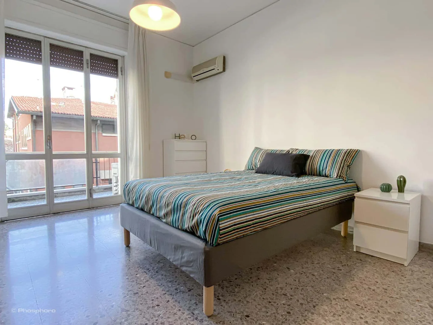Funktionelles Studentenzimmer perfekt zum Studieren in 