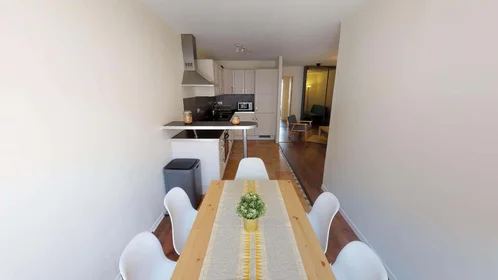 Chambre privée à 7 Rue des Teinturiers, 69100 Villeurbanne, France, image 10 de 15