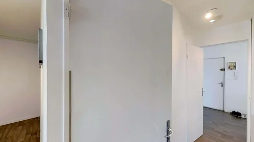 Stanza privata in 17 Rue des Mesoyers, 57050 Metz, France, immagine 20 di 22