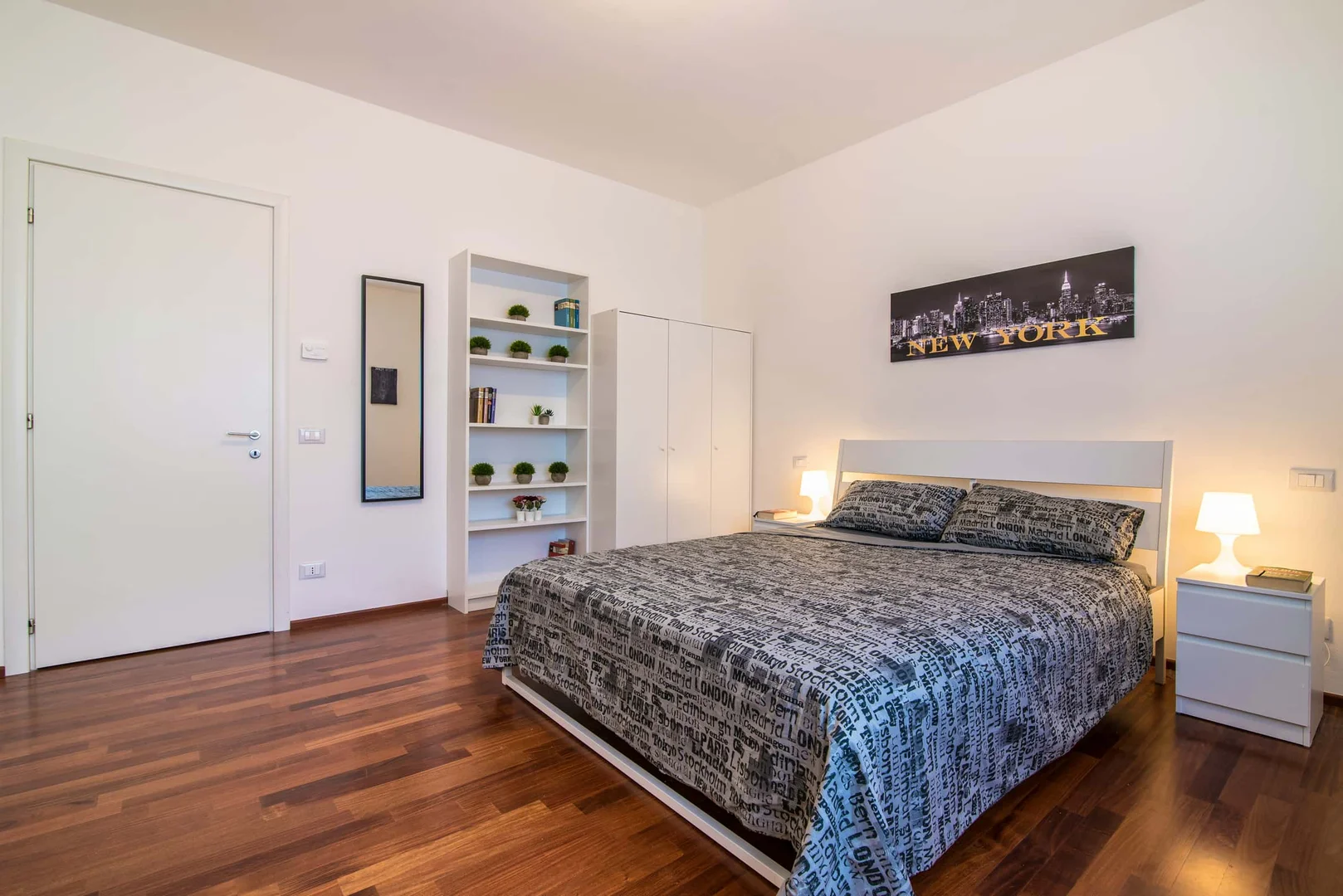 Habitación en apartamento estudiantil en alquiler en , completamente amueblado
