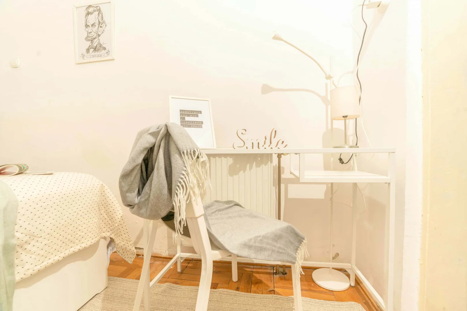 Bright and airy student room with easy university access in 
