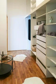 Stanza privata in Budapest, Holló u. 1-2 em 28, 1075 Hungary, immagine 2 di 34