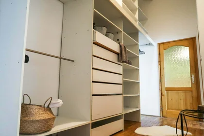 Stanza privata in Budapest, Holló u. 1-2 em 28, 1075 Hungary, immagine 8 di 34