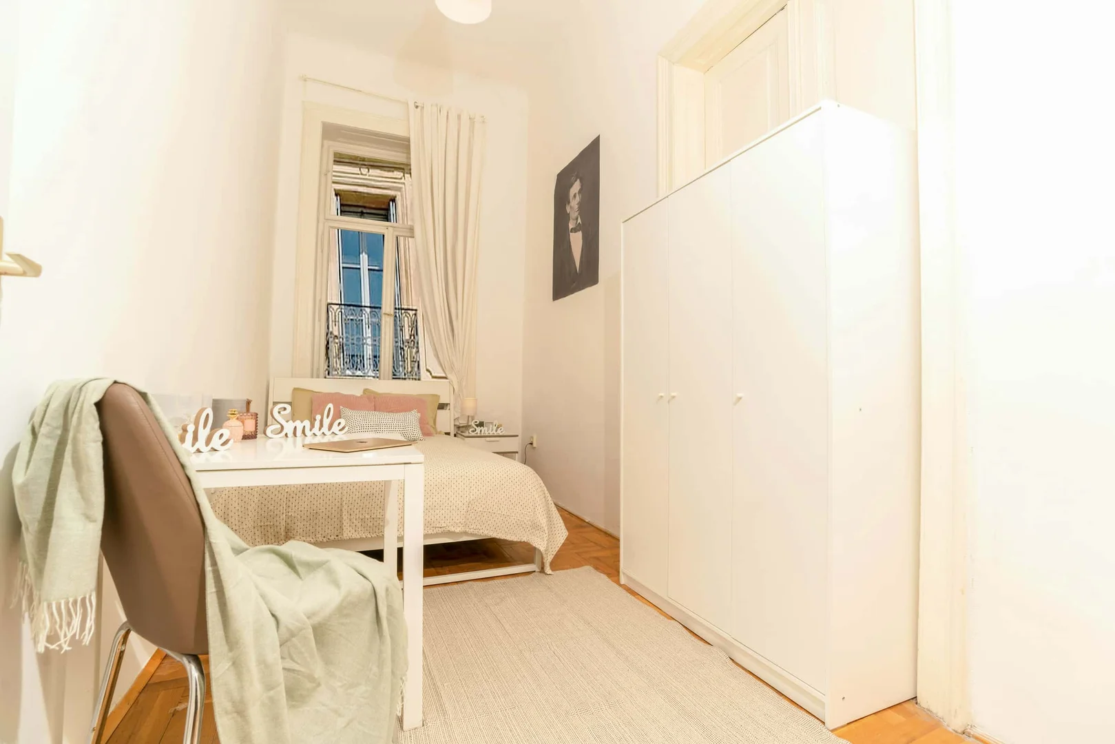 Budget-friendly student room close to campus in 