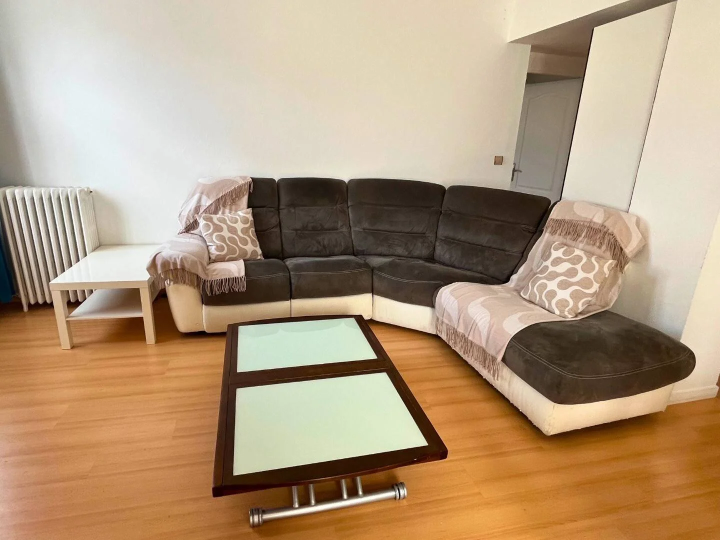 Cozy room for students available in 