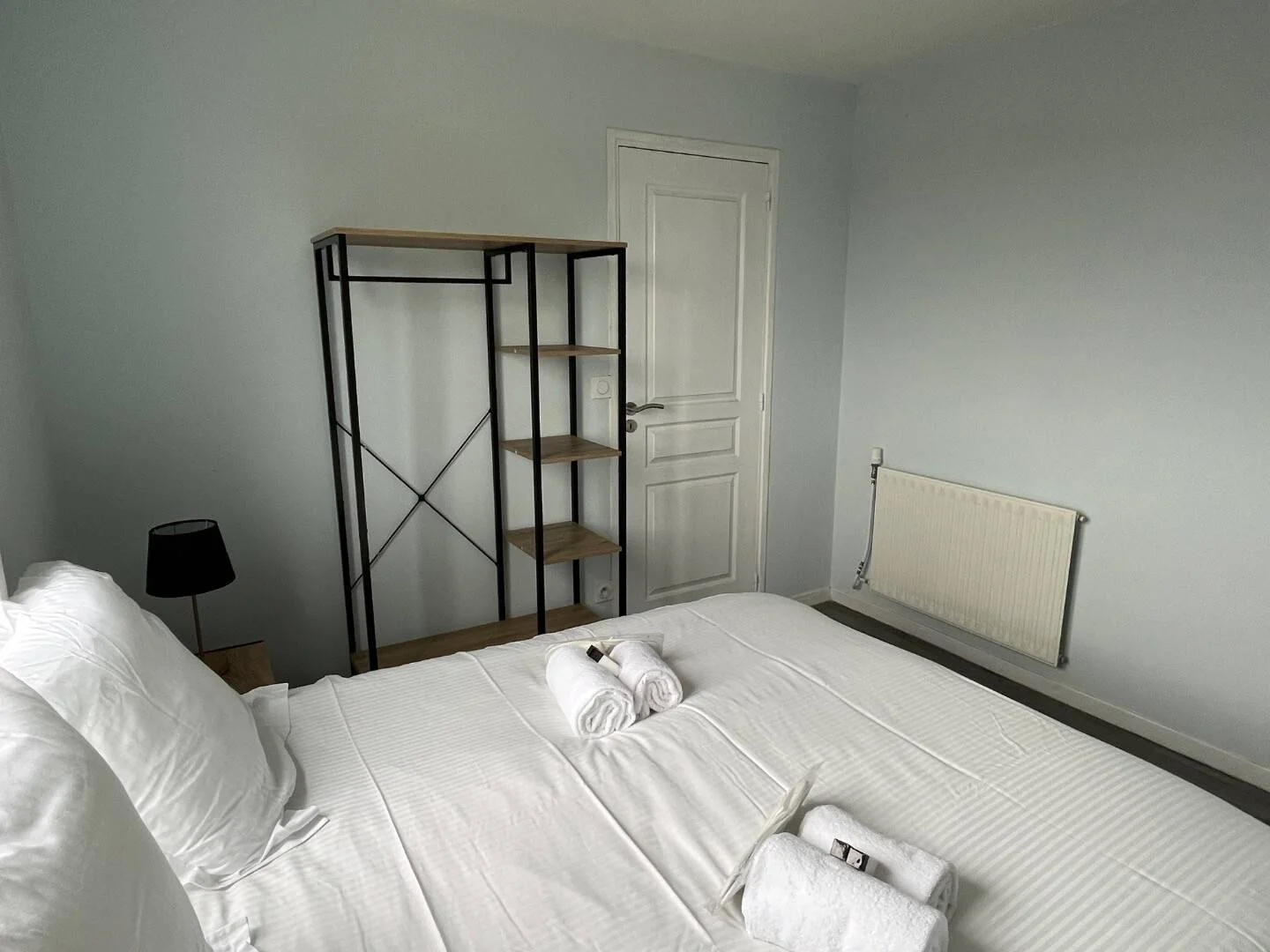 Habitación para estudiantes en  con área de estudio y facilidades compartidas