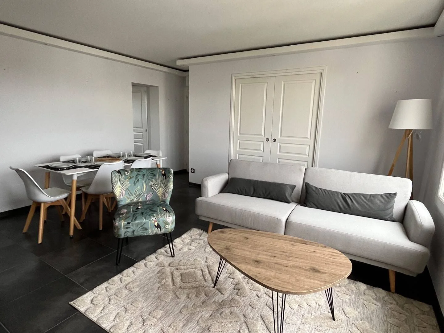 Habitación en apartamento estudiantil en alquiler en , completamente amueblado