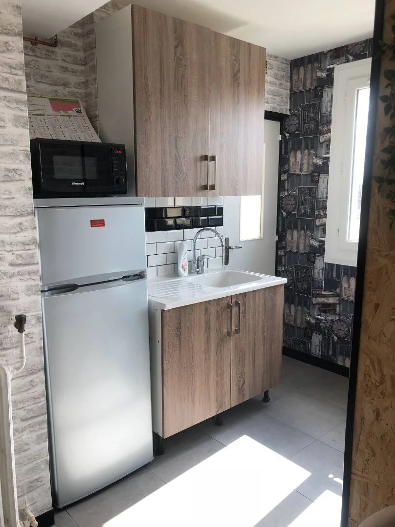 Comfortable and spacious student room in 