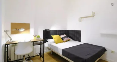 Quarto para alugar ao mês em {area}