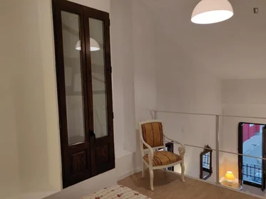 Logement entier à Carrer de Vidal de Canelles, image 1 de 19