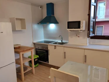 Logement entier à Carrer de Vidal de Canelles, image 10 de 19