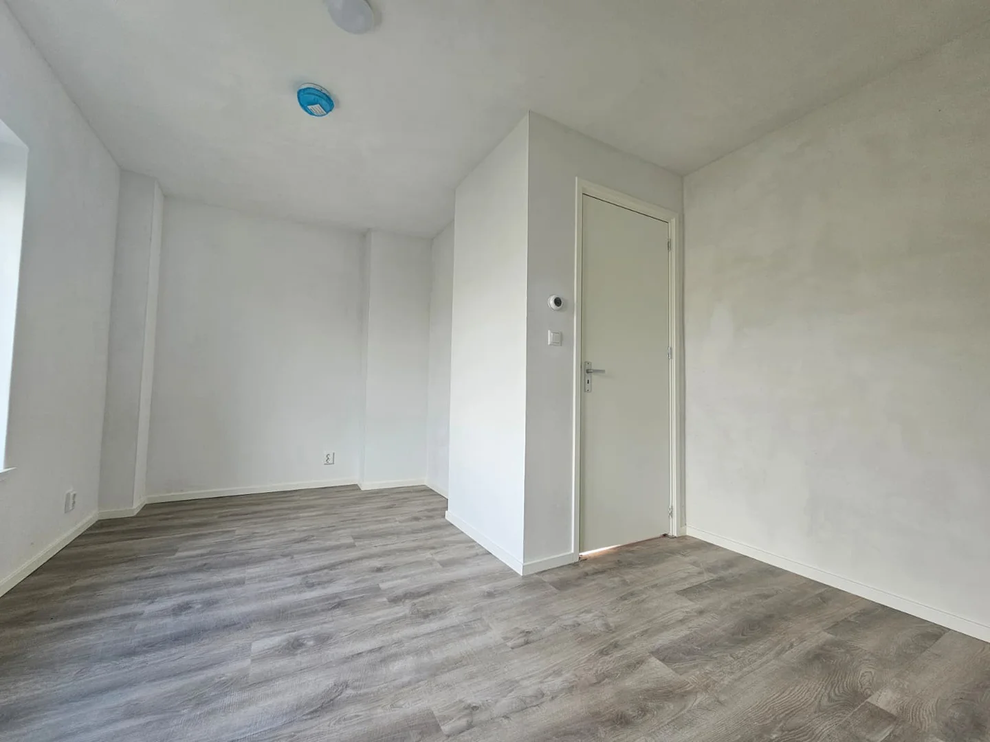 Chambre confortable pour étudiants disponible dans 