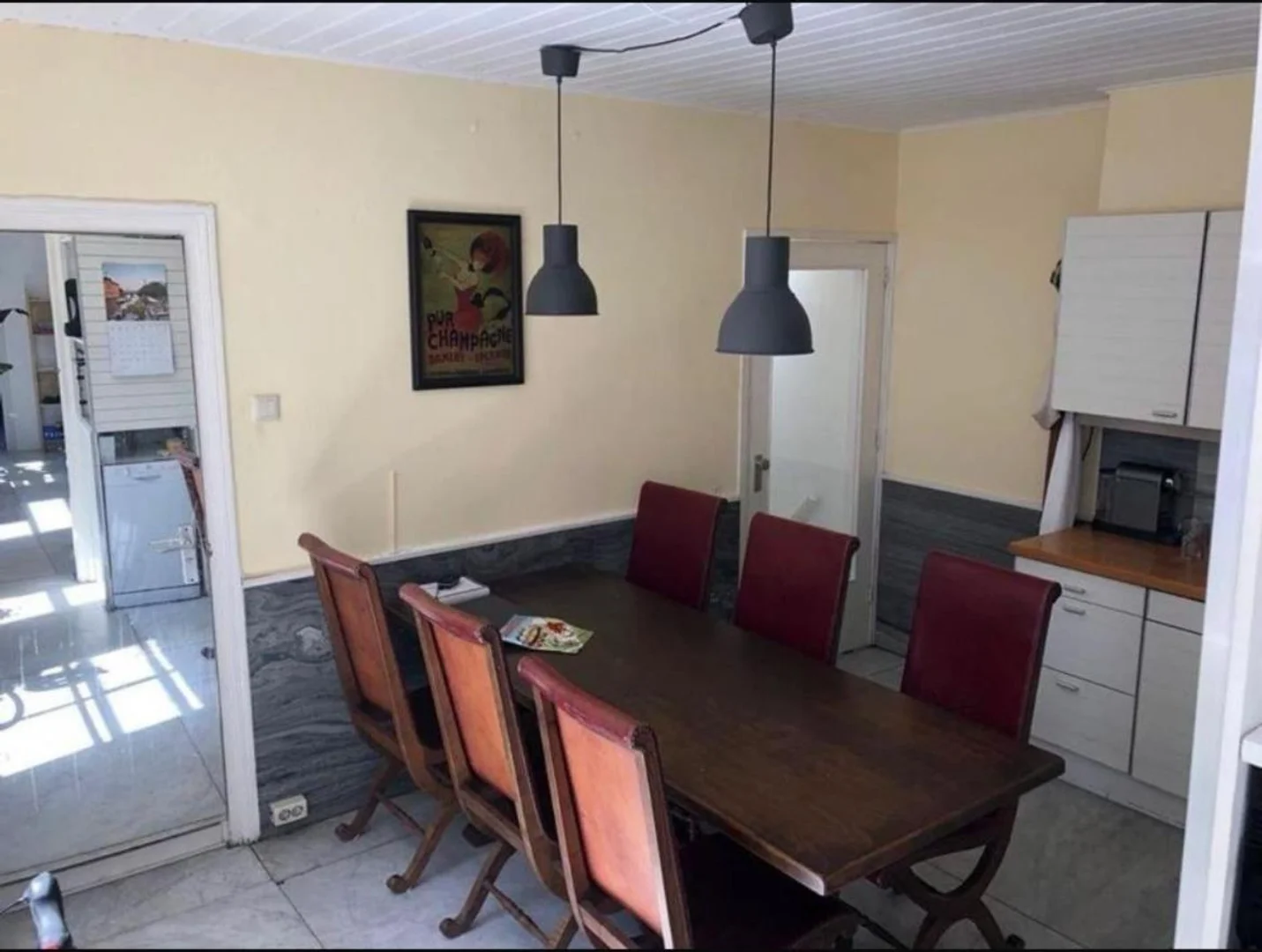 Komfortables und geräumiges Studentenzimmer in 