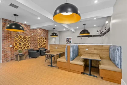 Özel oda konumu East Broadway, 31 37 görüntüsü