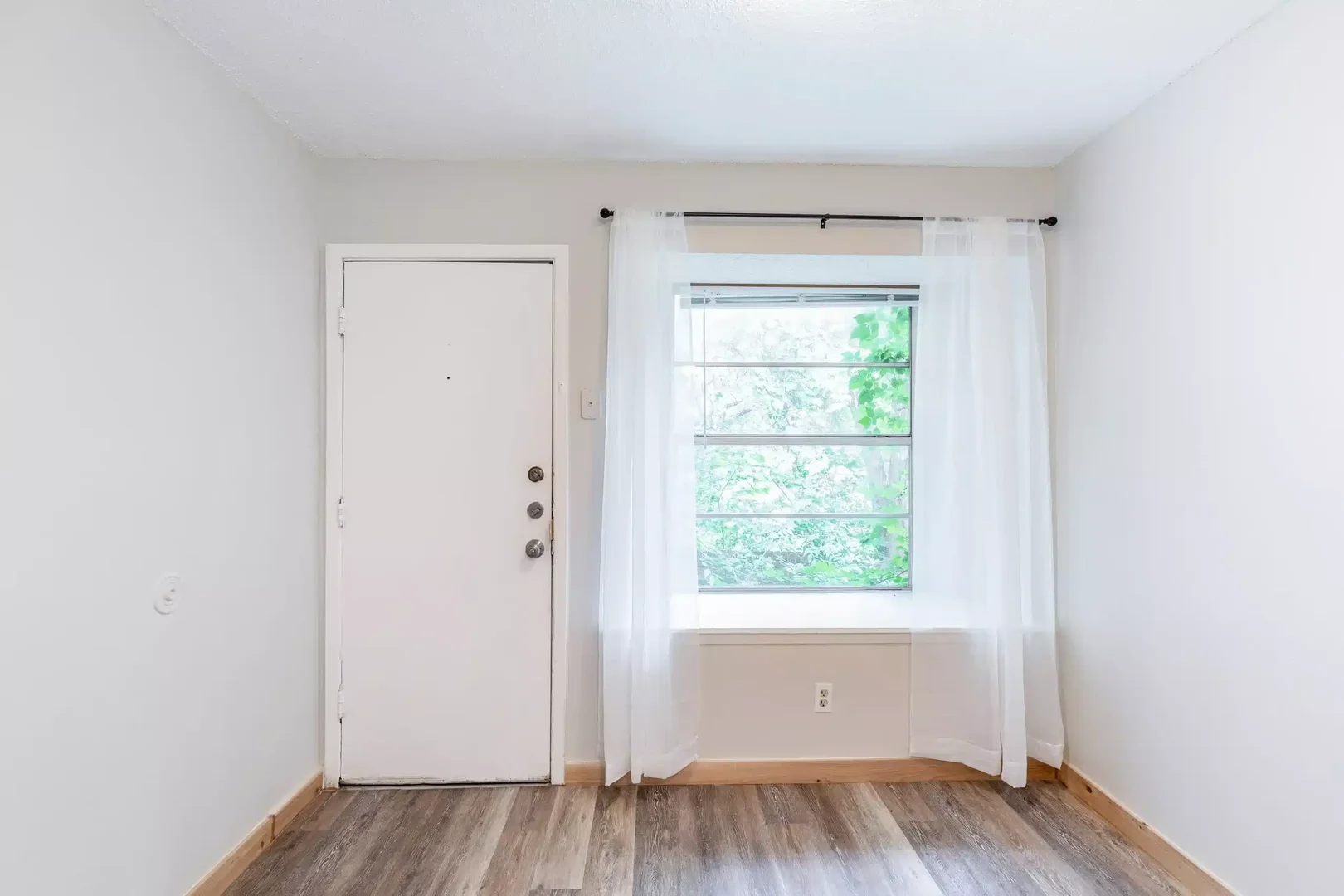 Habitación para estudiantes en  con área de estudio y facilidades compartidas