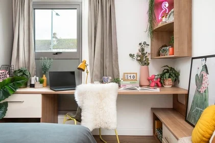 Habitación privada en residencia en Lower Bristol Rd, Bath BA2 3ES, United Kingdom                , imagen 2 de 18