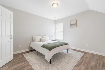 Alojamiento entero en residencia en Street, GA, Atlanta, United States, 30314, imagen 4 de 17