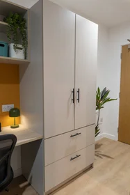 Habitación privada en residencia en 15 W Bell St, Dundee DD1 1AD, UK, imagen 26 de 49