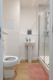 Habitación privada en residencia en 15 W Bell St, Dundee DD1 1AD, UK, imagen 48 de 49