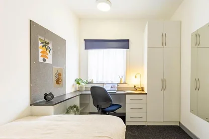 私人房间 在住宅内 在 70 Russell St, Nottingham NG7 4FE, United Kingdom, 16的图像4