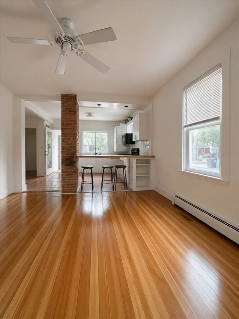 128, Holworthy St., Unit 128, Cambridge, Cambridge, MA, 02138