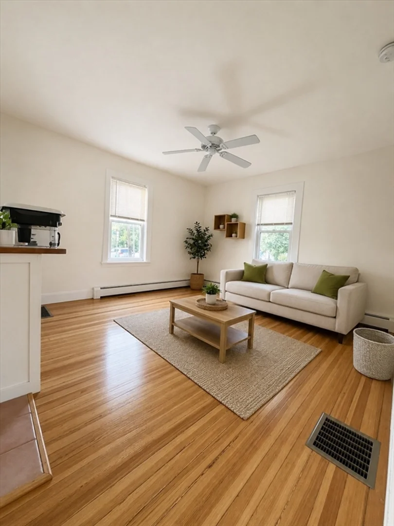 128, Holworthy St., Unit 128, Cambridge, Cambridge, MA, 02138