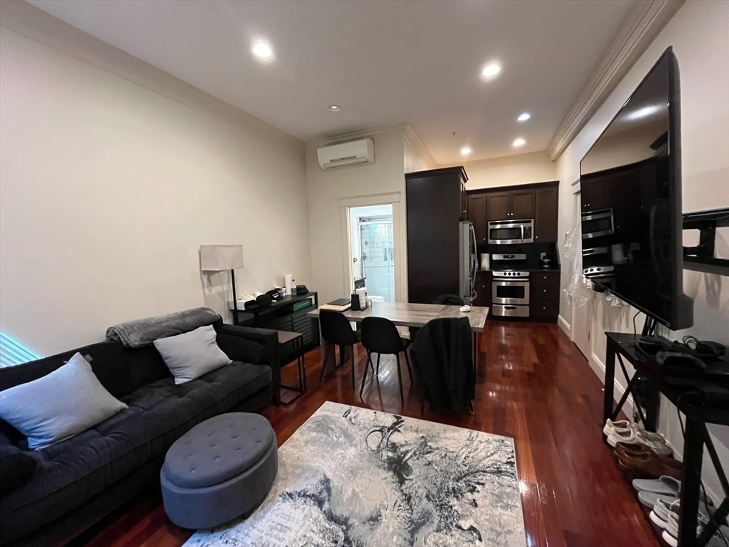 170, Saint Botolph St., Unit 4, Back Bay, Boston, MA, 02116