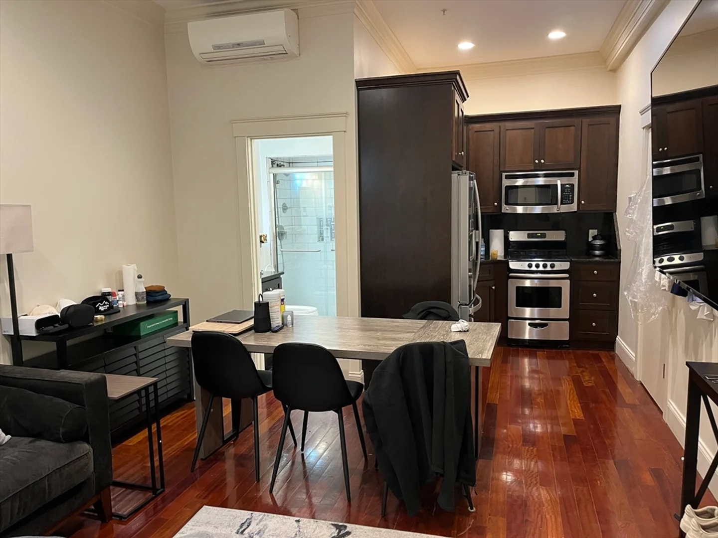 170, Saint Botolph St., Unit 4, Back Bay, Boston, MA, 02116
