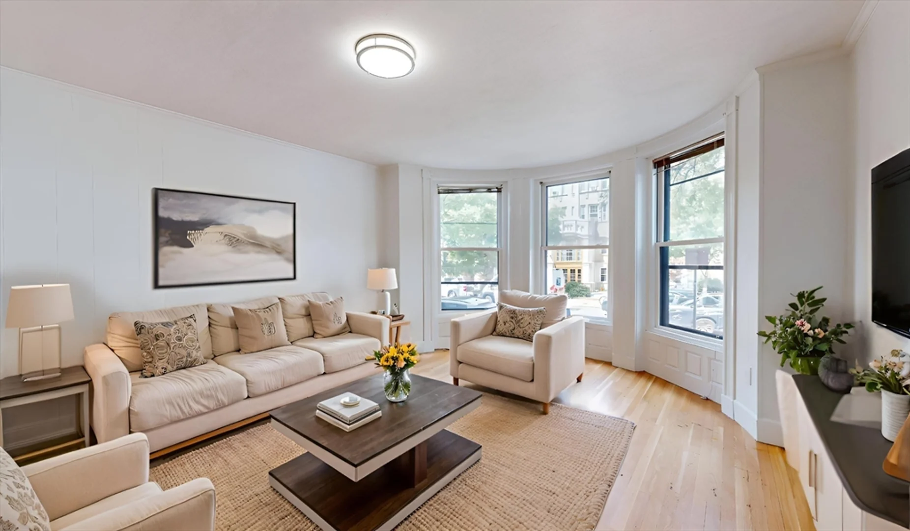 Convenient studio apartment for student living in 