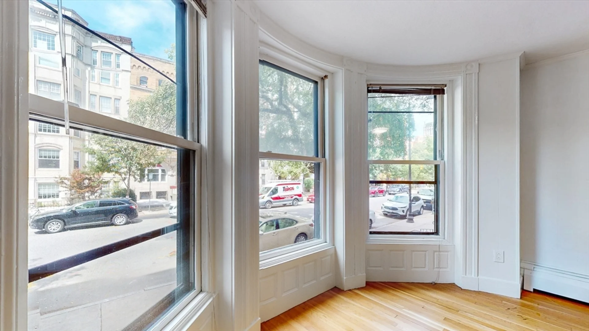 Convenient studio apartment for student living in 