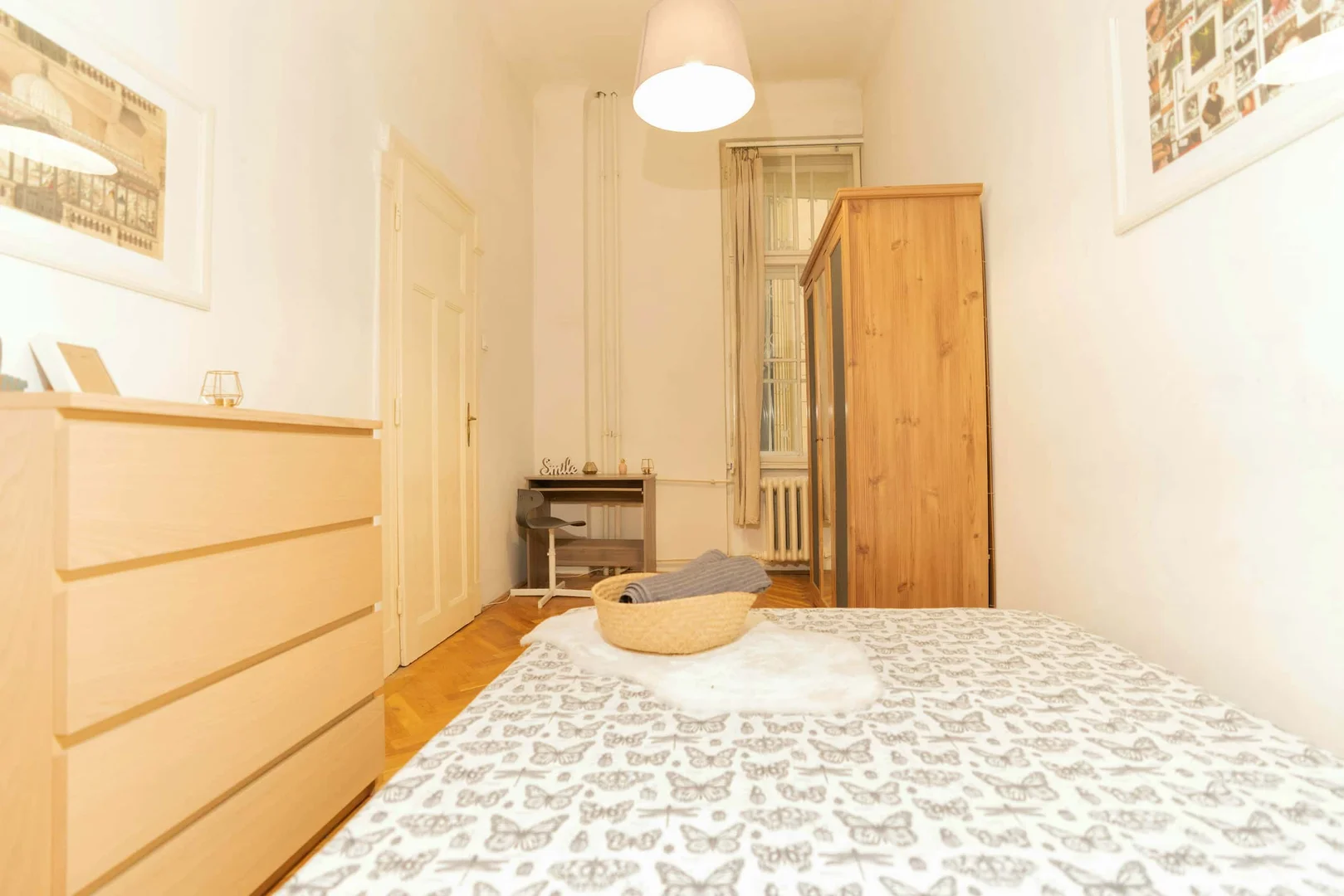 Comfortable and spacious student room in 