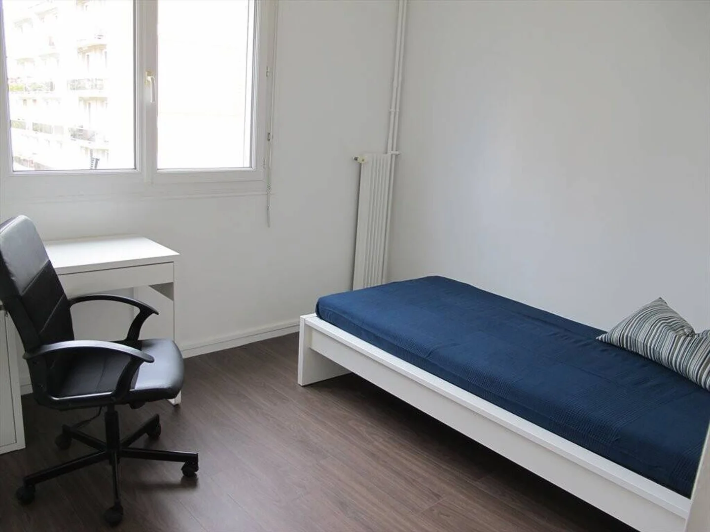 Chambre à louer dans un appartement d'étudiant à , entièrement meublée